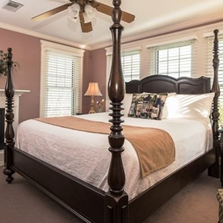 Steeles Tavern Manor Bed & Breakfast Raphine Exterior foto