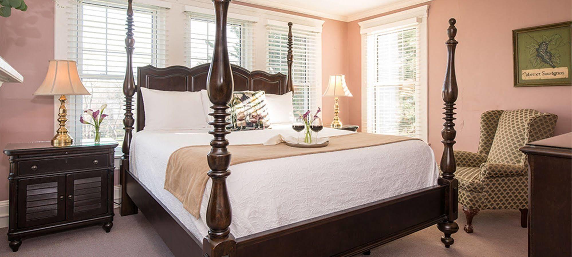 Steeles Tavern Manor Bed & Breakfast Raphine Exterior foto
