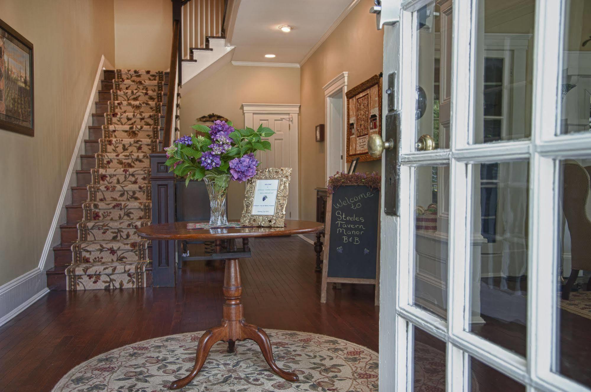 Steeles Tavern Manor Bed & Breakfast Raphine Exterior foto